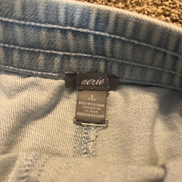 Aerie light wash chambray pull on shorts - Picture 2 of 3